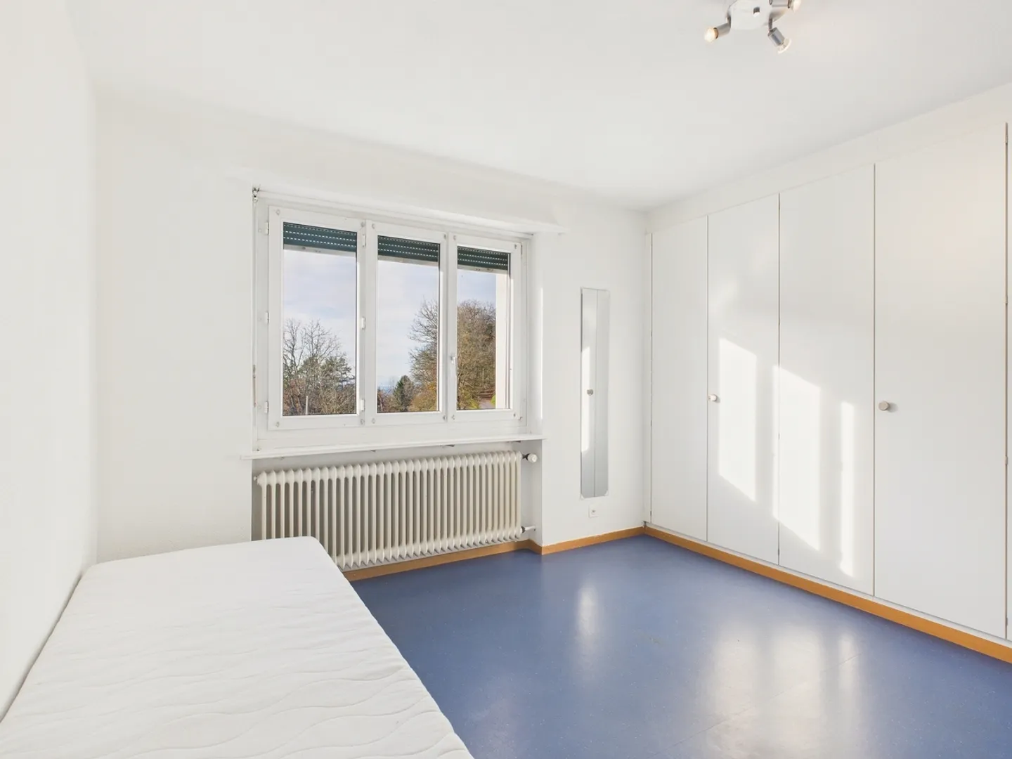 Vie exclusive à Stallikon - Appartement moderne de 4,5 pièces avec vue sur le lac de Zurich - Photo 4 sur 13