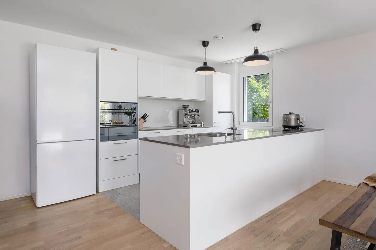 Moderne Gartenwohnung in Zürich - Foto 2 von 7