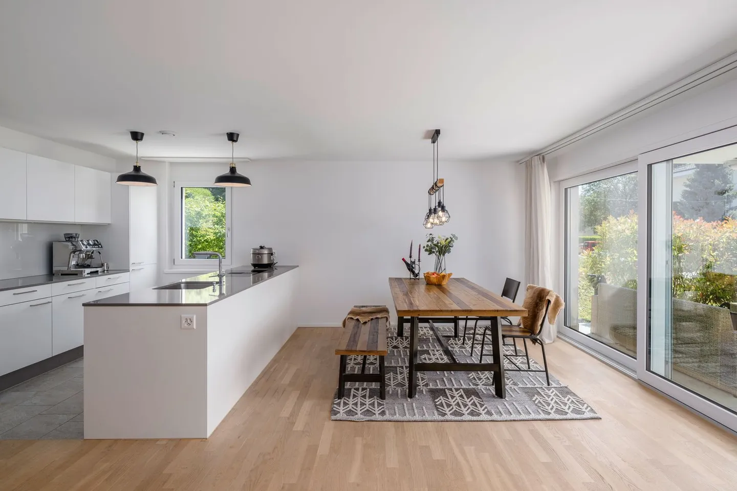 Moderne Gartenwohnung in Zürich - Foto 3 von 7