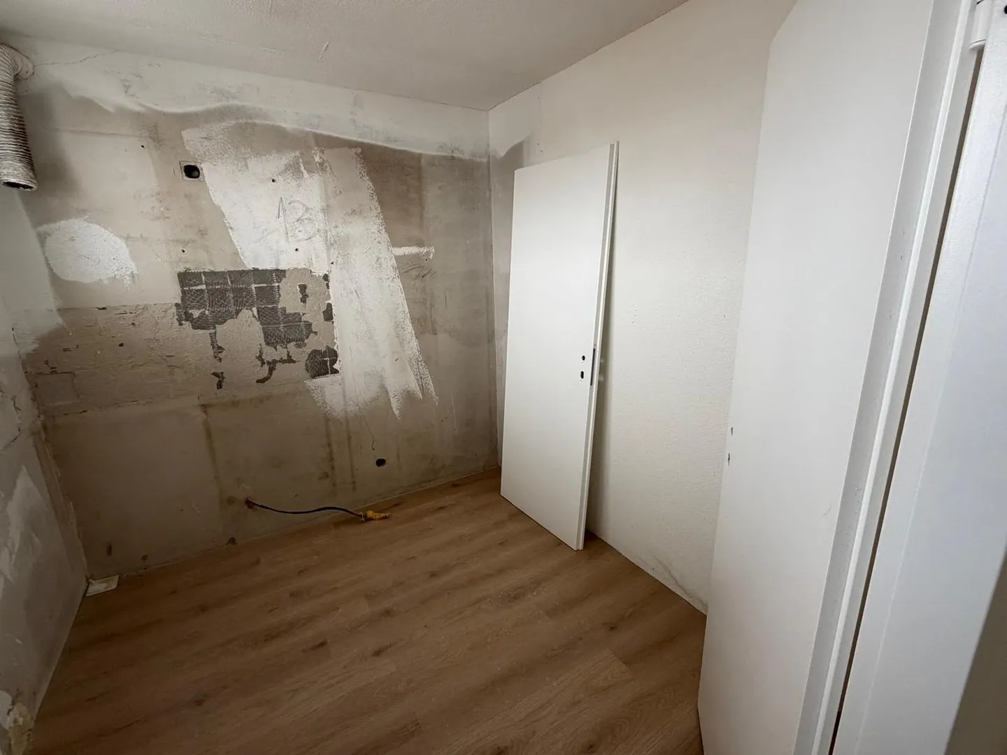 Moderno appartamento 2.5 locali con balcone e vista sulla città a Kreuzlingen - Foto 6 di 9