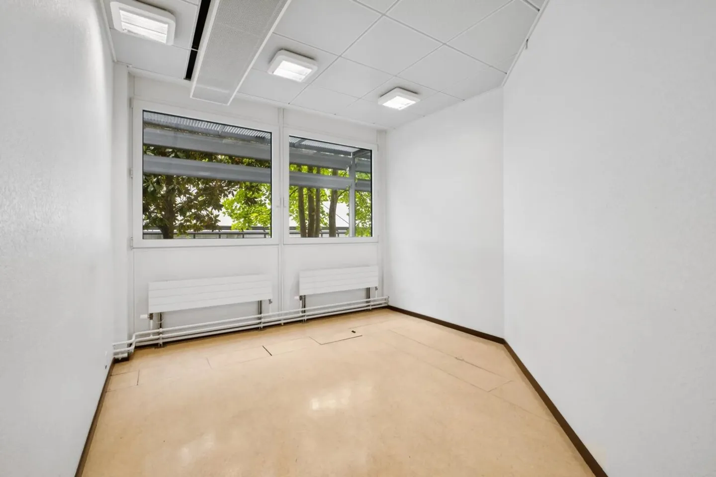 Verwaltungsflächen in Charmilles - Foto 8 von 13
