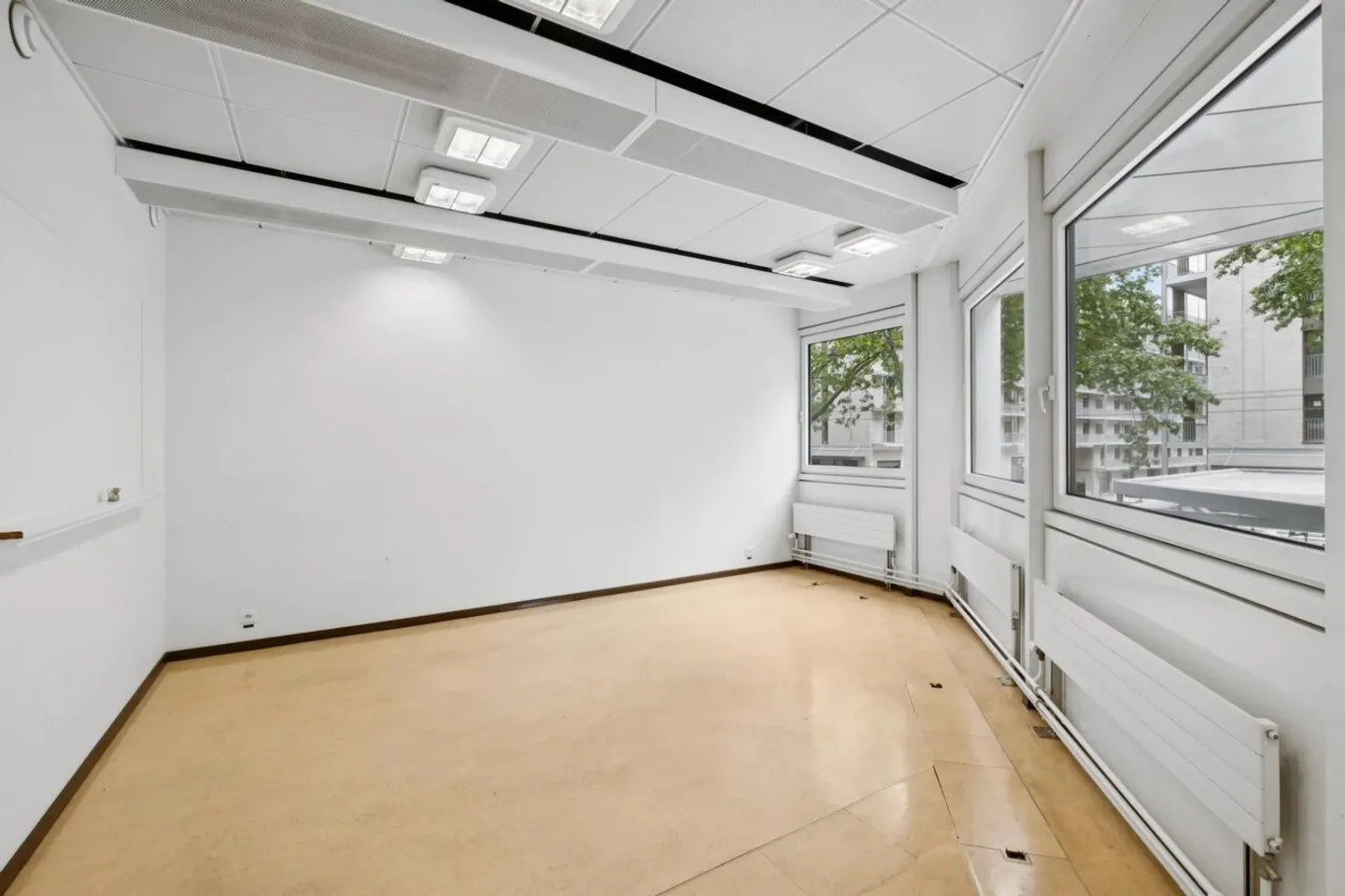 Verwaltungsflächen in Charmilles - Foto 9 von 13