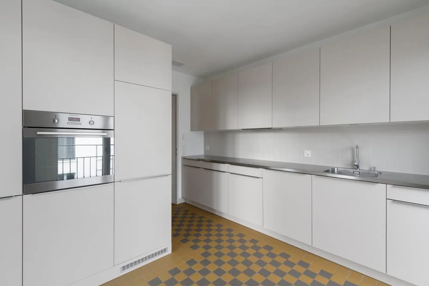 AFFITTARE SENZA CAUZIONE - Vivere in città in una posizione privilegiata - Foto 2 di 12