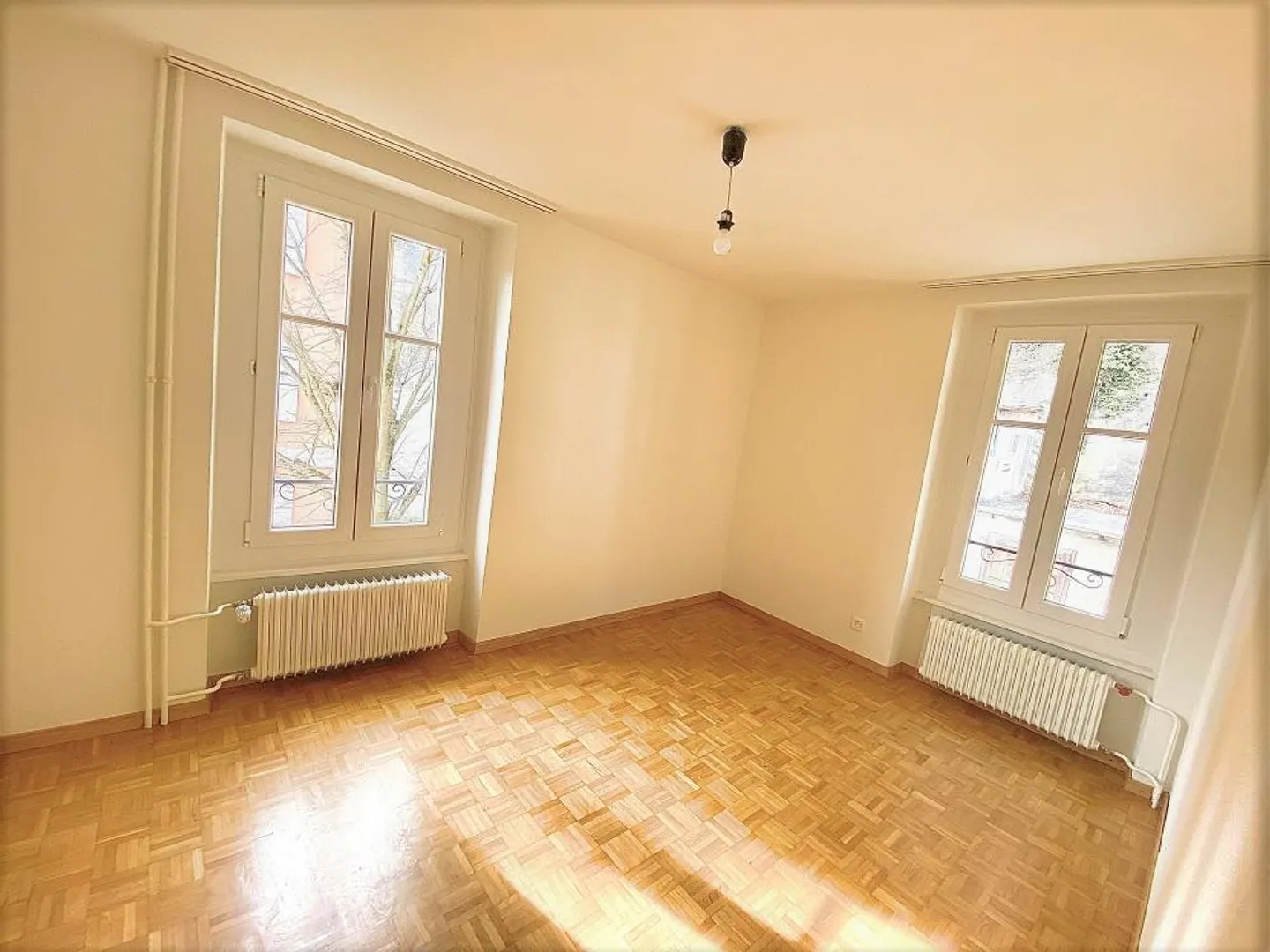 Nouvel appartement rénové dans la vieille ville de Fribourg - Photo 2 sur 6