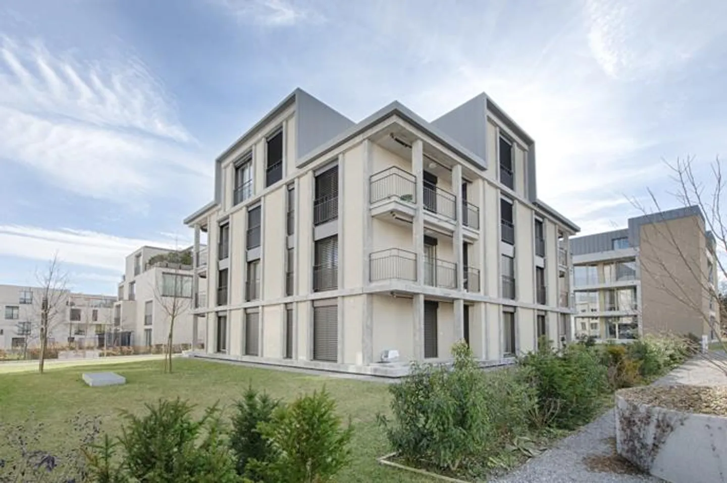 AFFITTARE SENZA CAUZIONE - Vivere in città in una posizione privilegiata - Foto 1 di 12