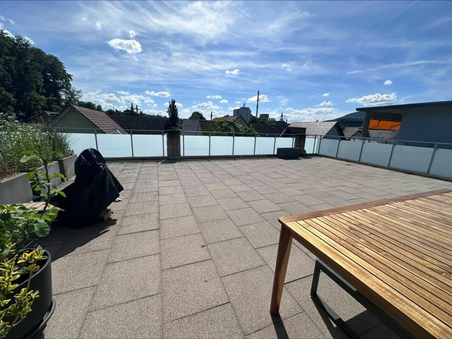 Geräumige Attikawohnung mit Terrasse - Foto 8 von 9