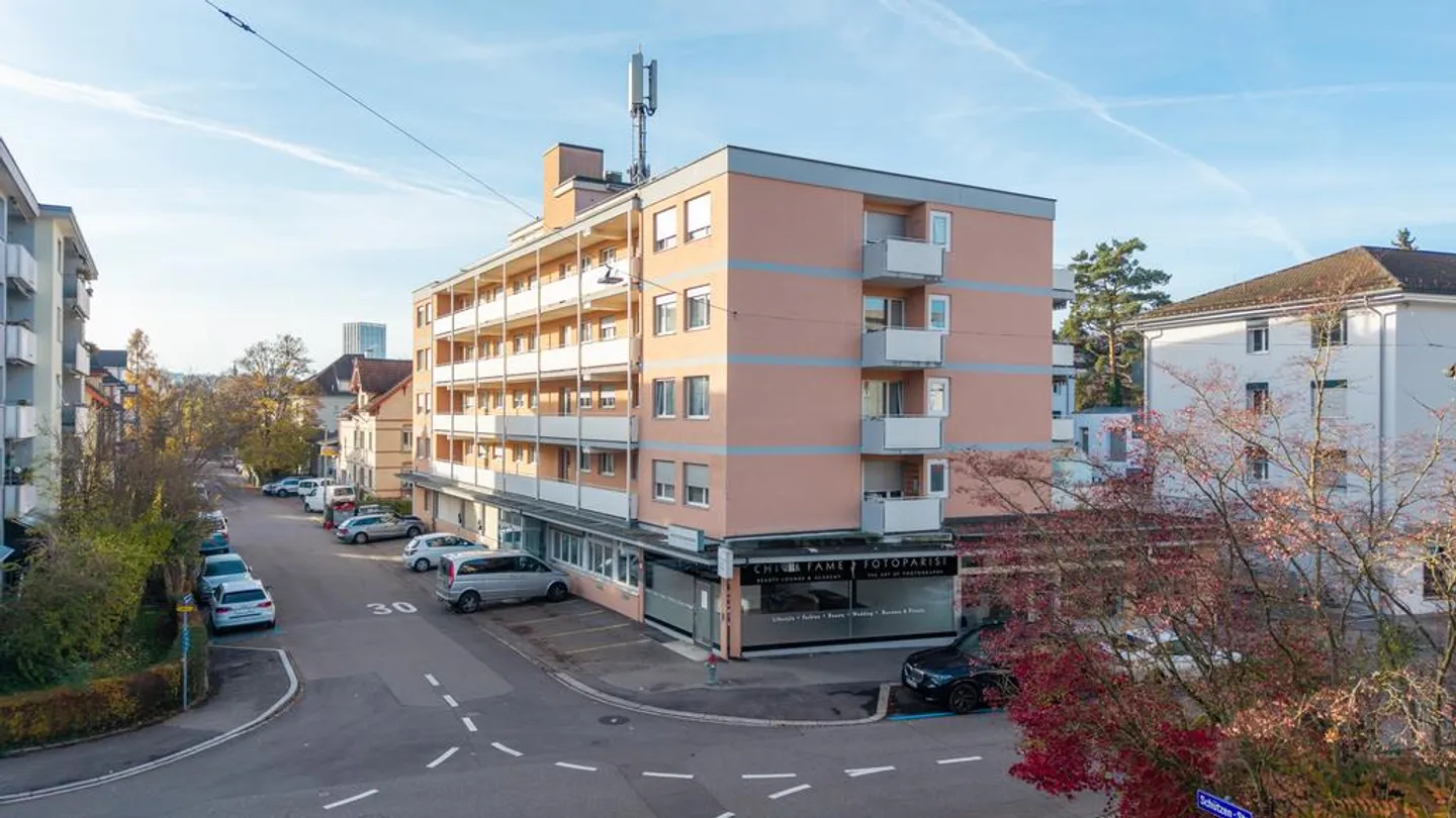 Luminoso appartamento di 2,5 stanze a Winterthur - Foto 1 di 6
