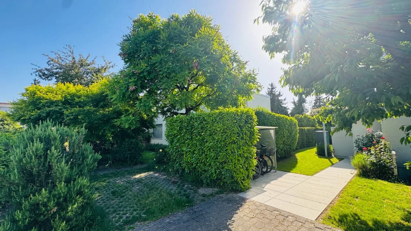 Belle maison familiale double de 6,5 pièces avec jardin d'hiver, jardin et parking dans un emplacement privilégié - Photo 28 sur 29