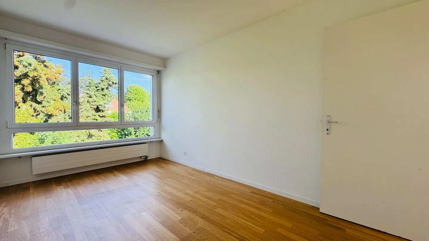Belle maison familiale double de 6,5 pièces avec jardin d'hiver, jardin et parking dans un emplacement privilégié - Photo 14 sur 29