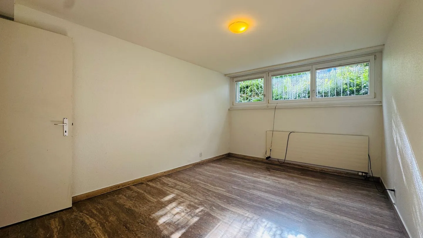 Belle maison familiale double de 6,5 pièces avec jardin d'hiver, jardin et parking dans un emplacement privilégié - Photo 17 sur 29