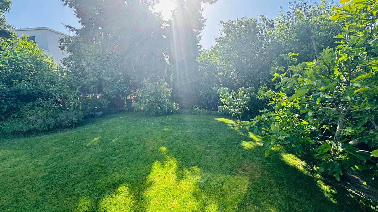 Belle maison familiale double de 6,5 pièces avec jardin d'hiver, jardin et parking dans un emplacement privilégié - Photo 21 sur 29
