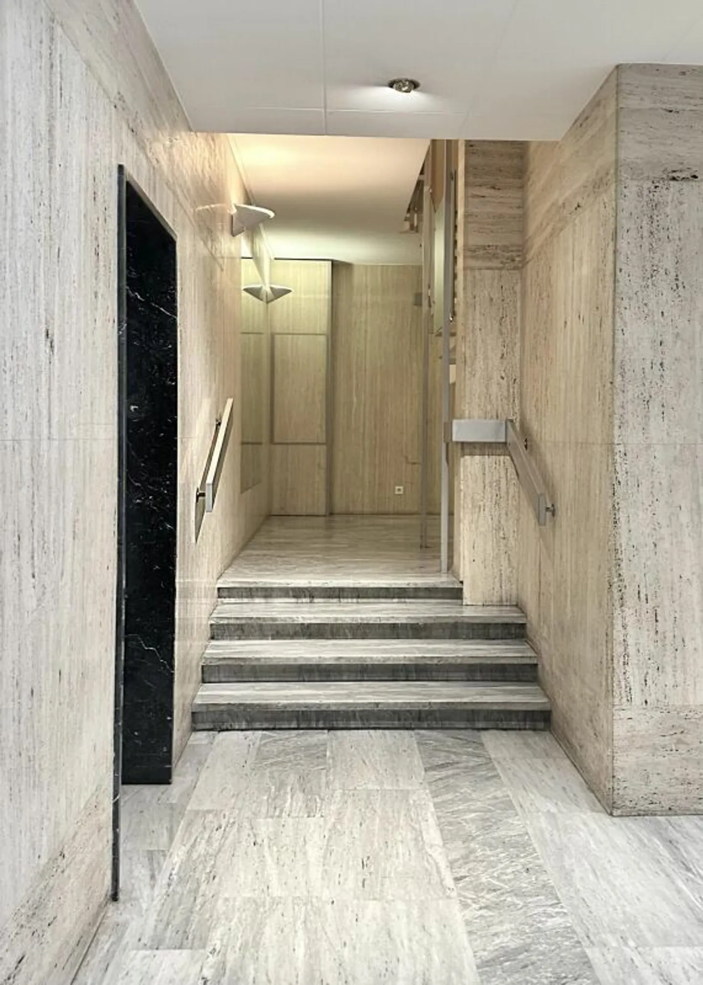 7-room apartment in Geneva - Upper Ground Floor - Photo 5 of 23