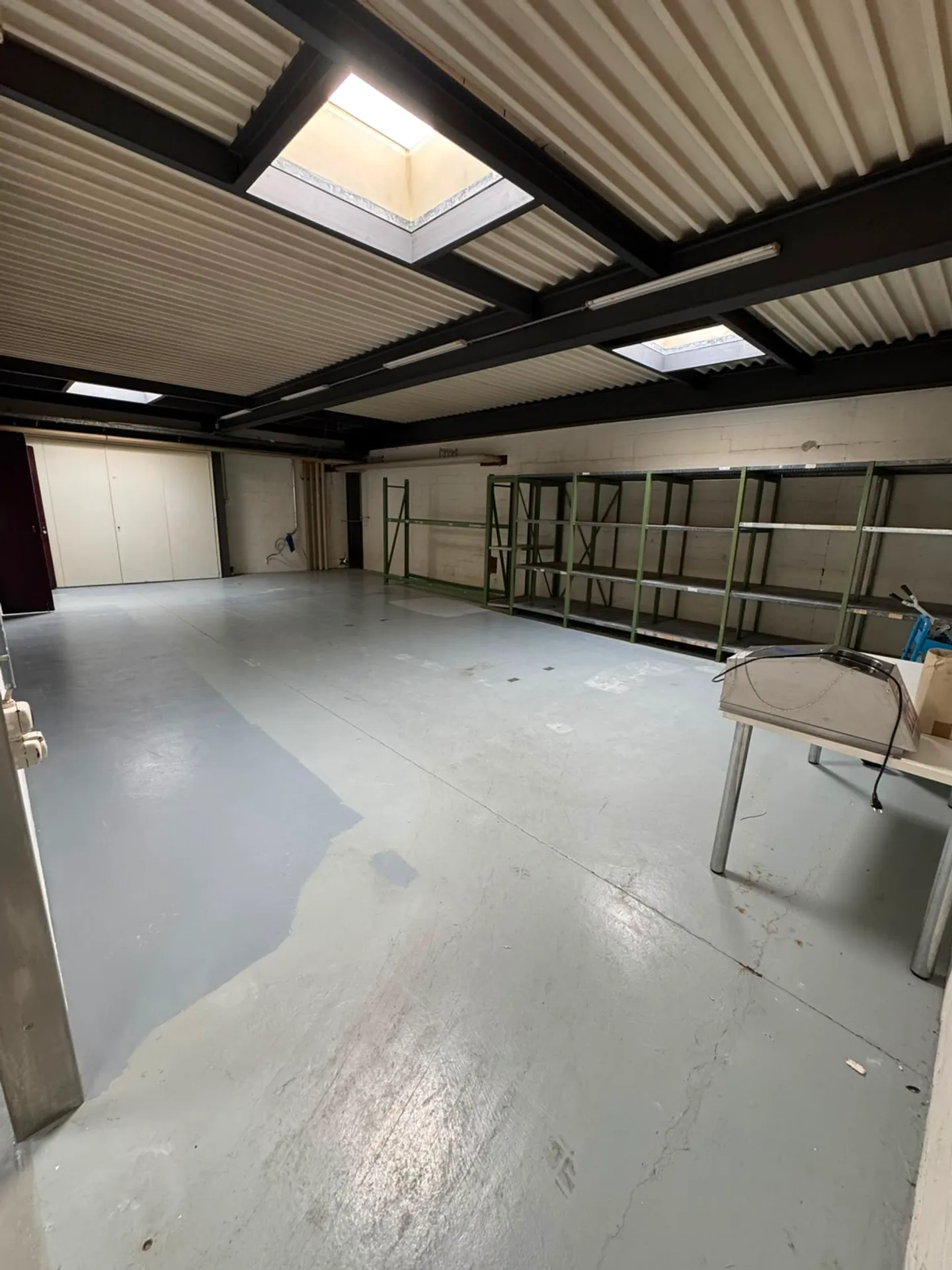 Spazi per uffici e produzione flessibili in una posizione attraente a Gossau ZH - Foto 1 di 2
