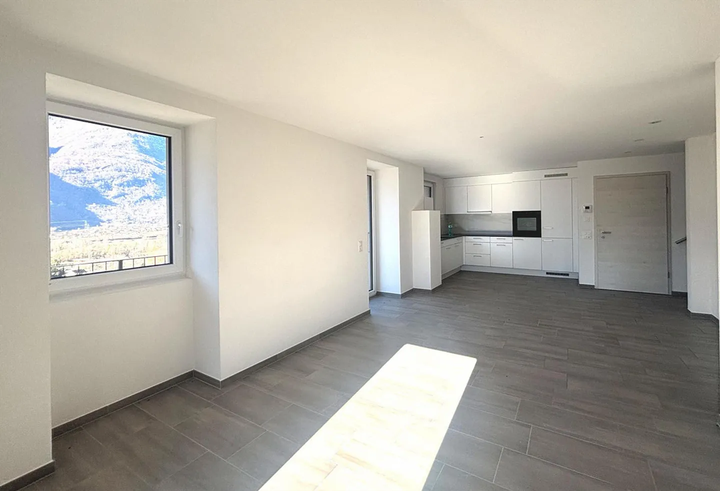 New duplex apartment in a very quiet area - Photo 6 of 12