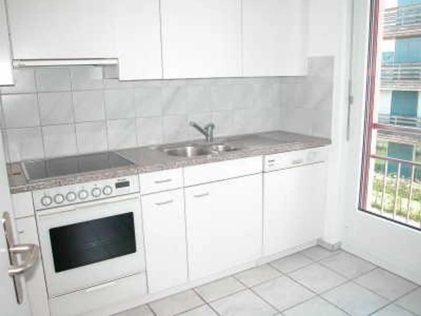 Living in a quiet and green environment - Photo 4 of 6