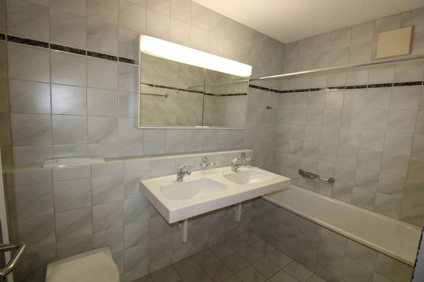 Living in a quiet and green environment - Photo 5 of 6