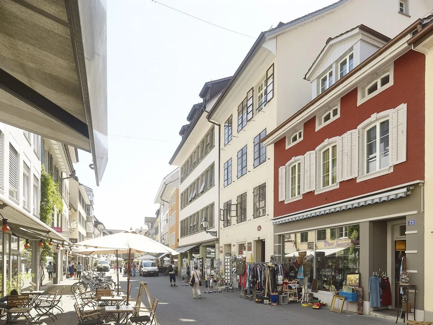 Votre magasin - en plein centre. - Photo 1 sur 7