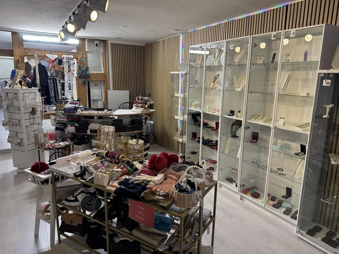 Votre magasin - en plein centre. - Photo 7 sur 7