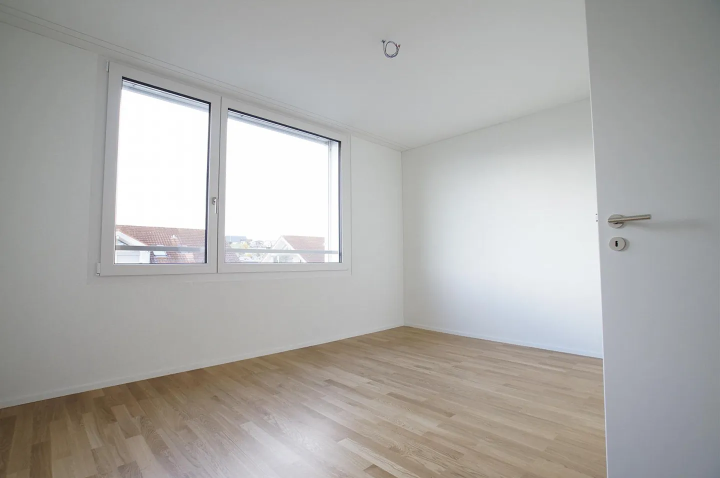 Appartement sous les combles spacieux de 4,5 pièces au cœur d'Inwil - Photo 5 sur 8