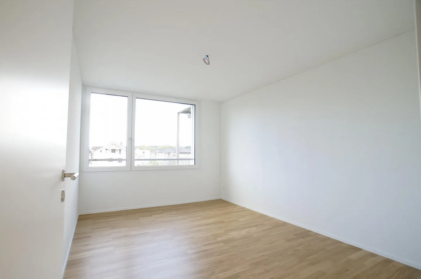 Appartement sous les combles spacieux de 4,5 pièces au cœur d'Inwil - Photo 6 sur 8