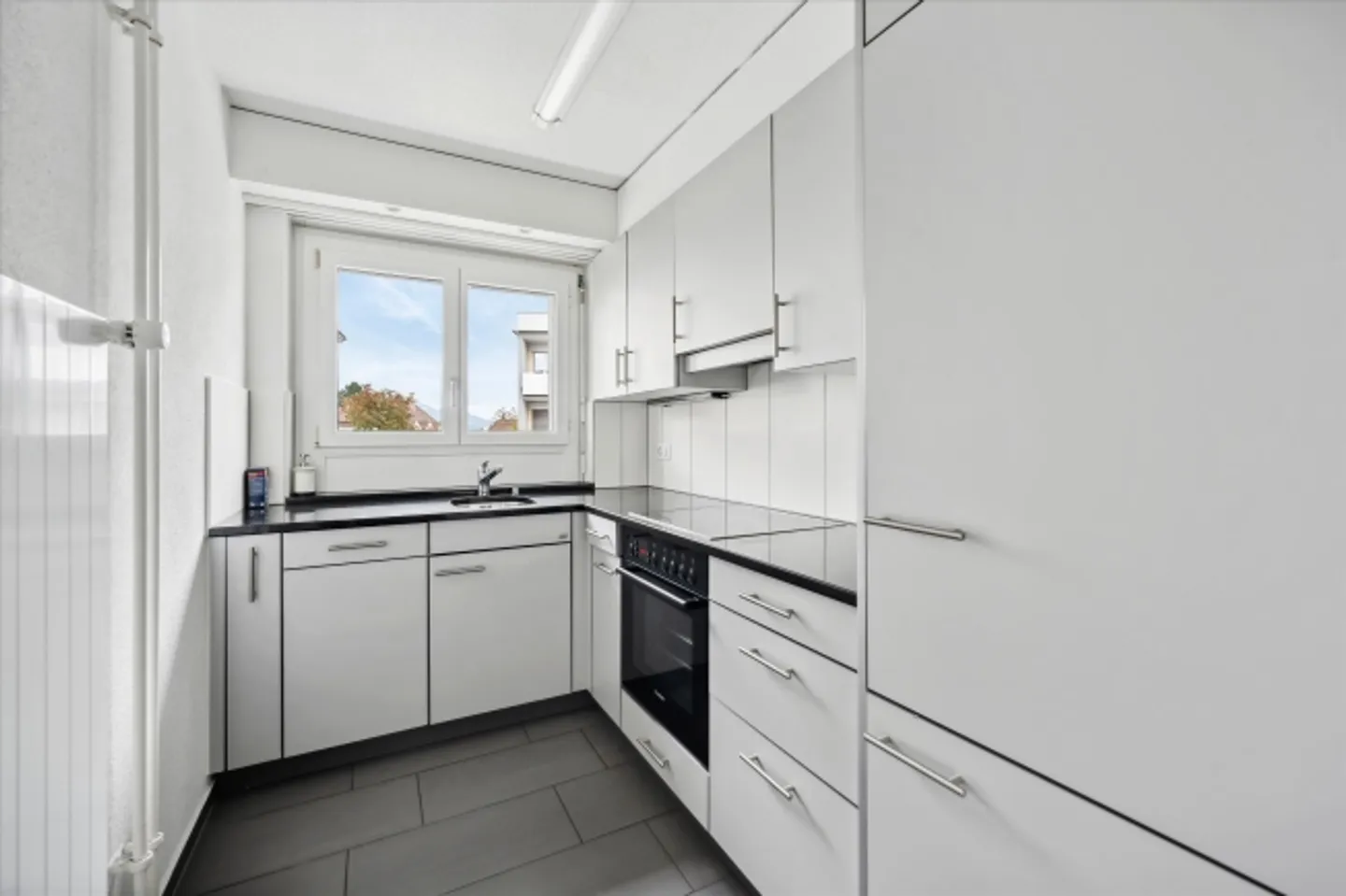 Appartement moderne avec véranda - Photo 4 sur 9