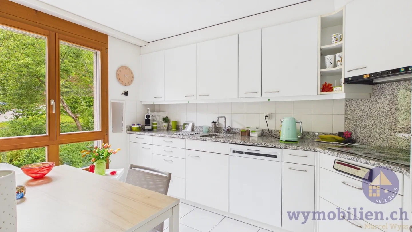 Living with holiday feeling – 3.5-room apartment with glazed balcony - Photo 7 of 11