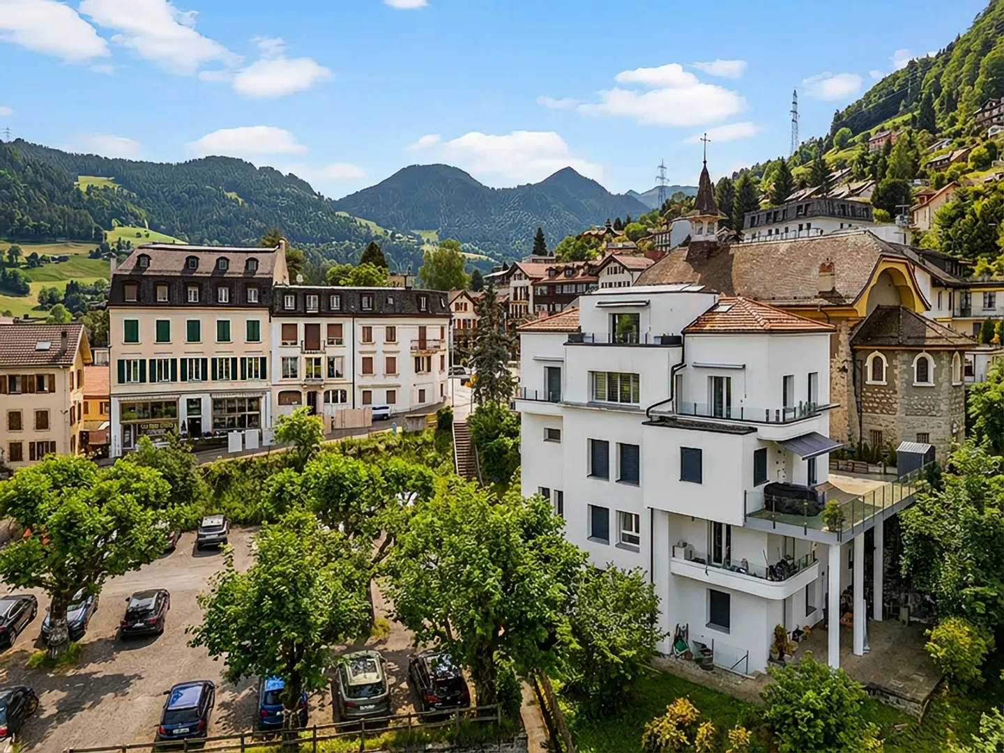 Mehrfamilienhaus mit Seeblick - Foto 1 von 7