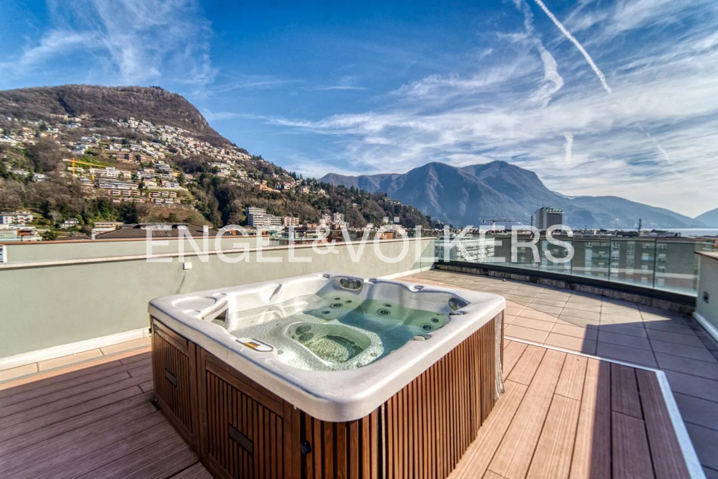 Beautiful Rooftop Terrace with Lake View - Photo 13 of 13