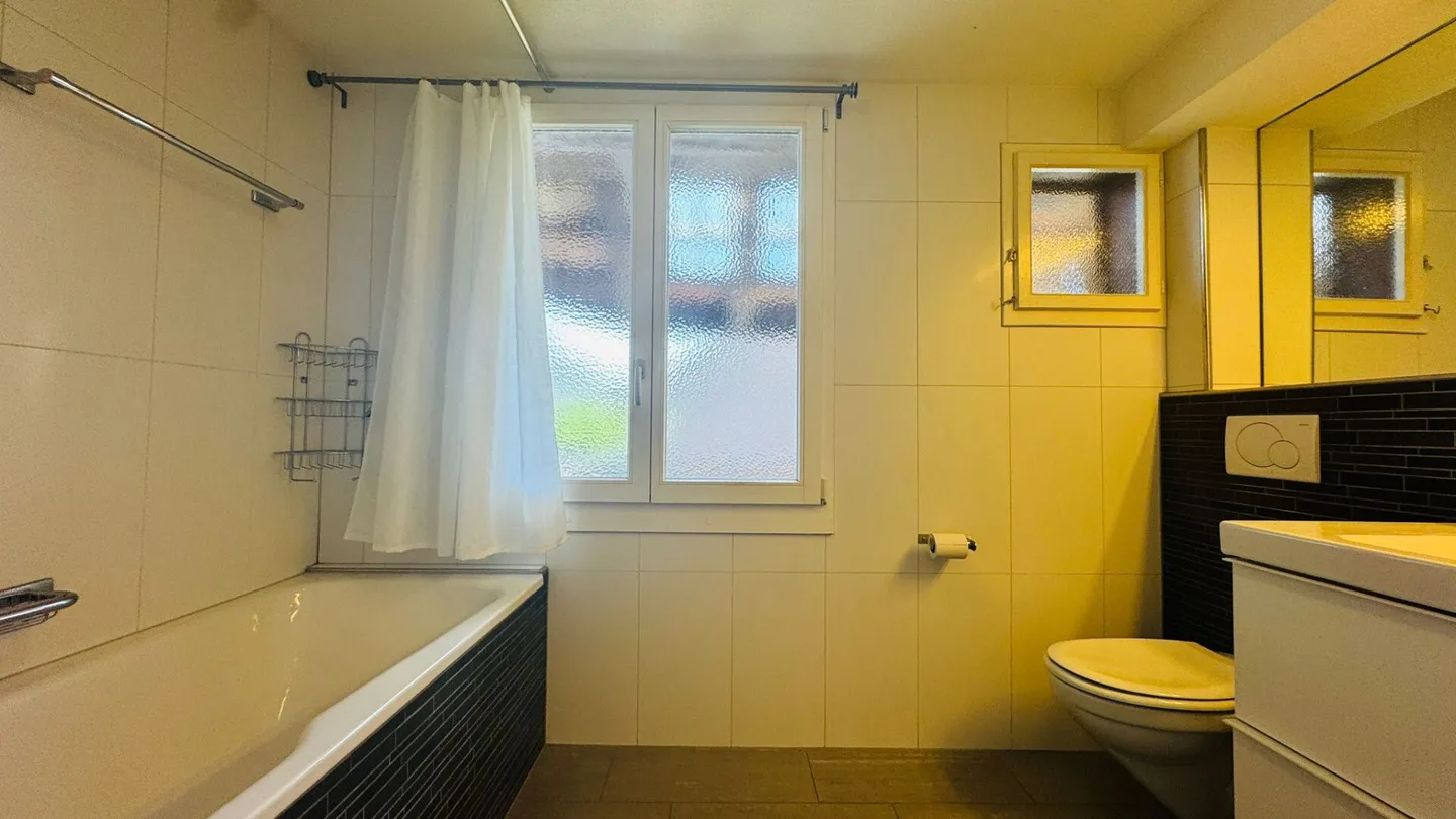 Appartamento 5 stanze con diverse terrazze e un posto auto incluso - Foto 7 di 16