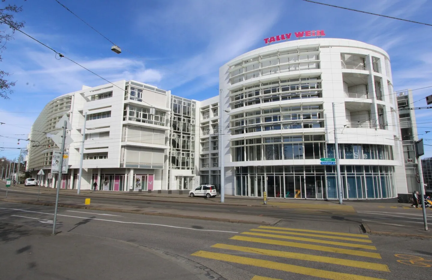 Grosse Gewerberäumlichkeit White Plaza, Top Lage - Foto 1 von 6