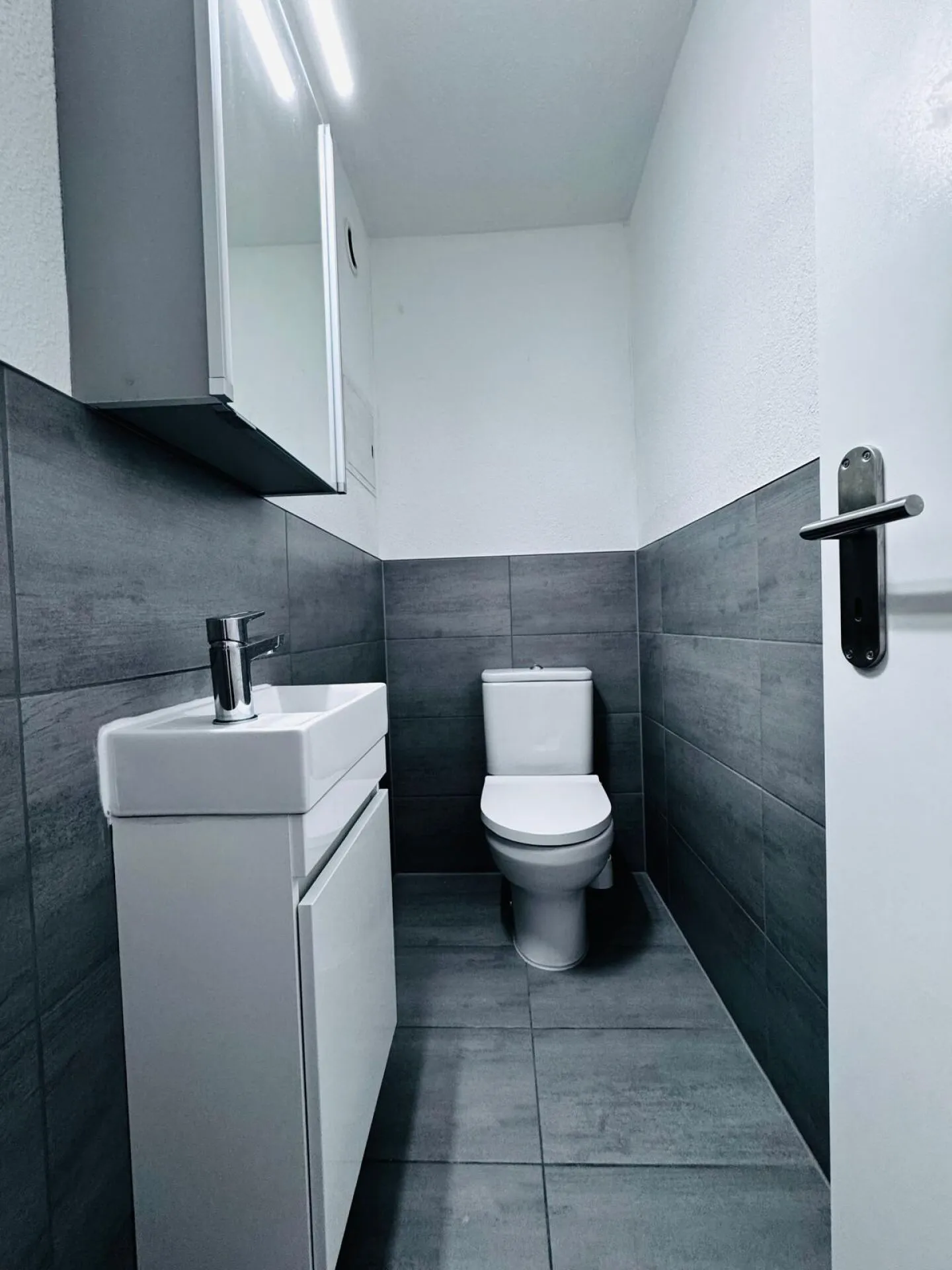 Appartamento di 5,5 stanze modernizzato con balcone e grande box garage in posizione ottimale - Foto 15 di 19