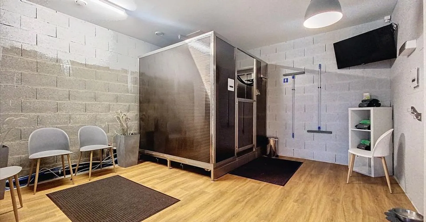 Immeuble mixte à louer - Photo 2 sur 5