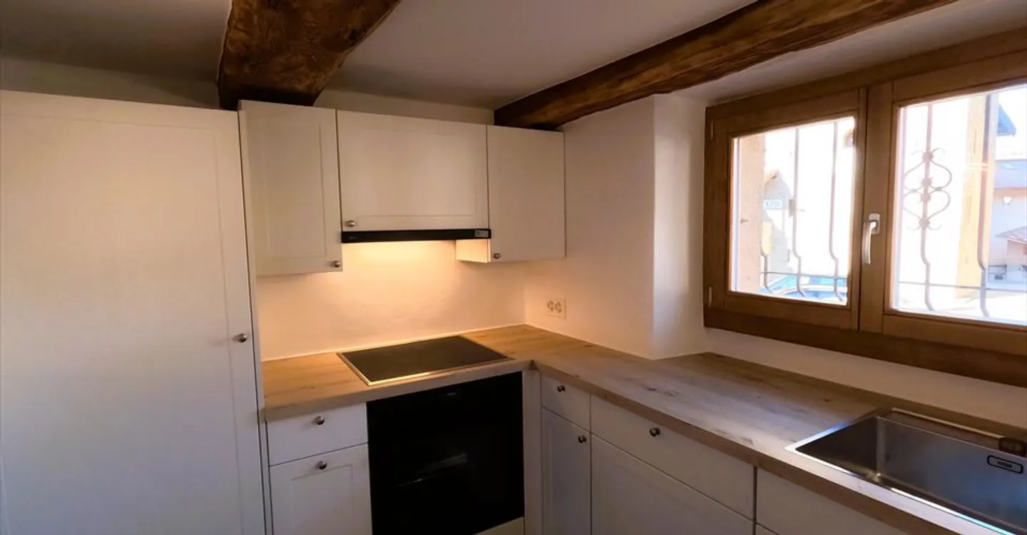 Charming 3.5-room apartment fully renovated in the heart of Vissoie - Photo 4 of 15