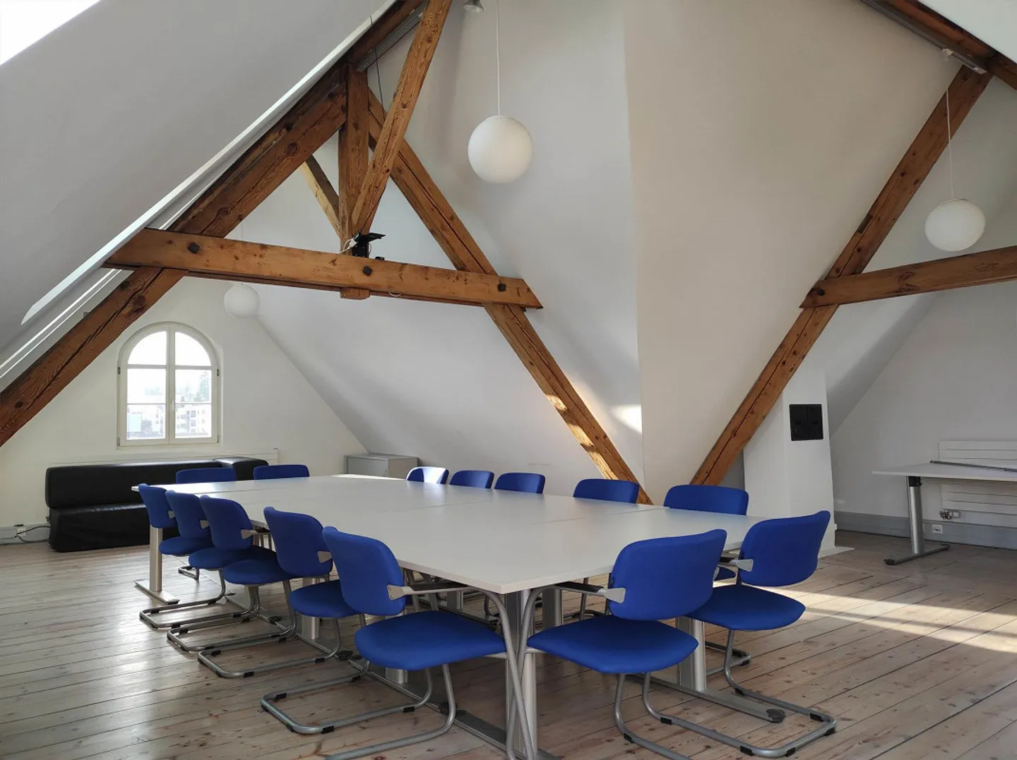 Beauty - Photo 4 of 8