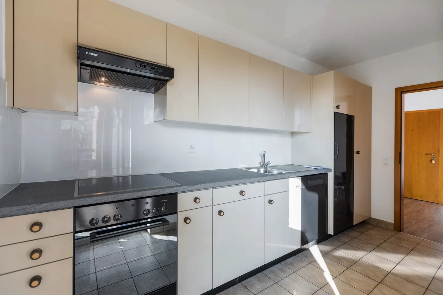 Appartamento in affitto - Foto 3 di 8