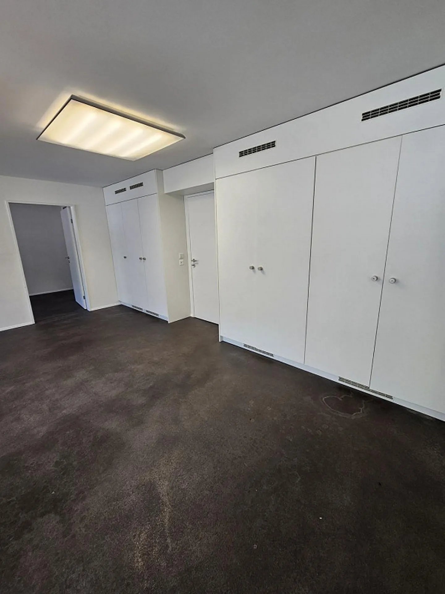 Spazi commerciali flessibili in posizione privilegiata, vicino al centro di Grenchen - Foto 3 di 9
