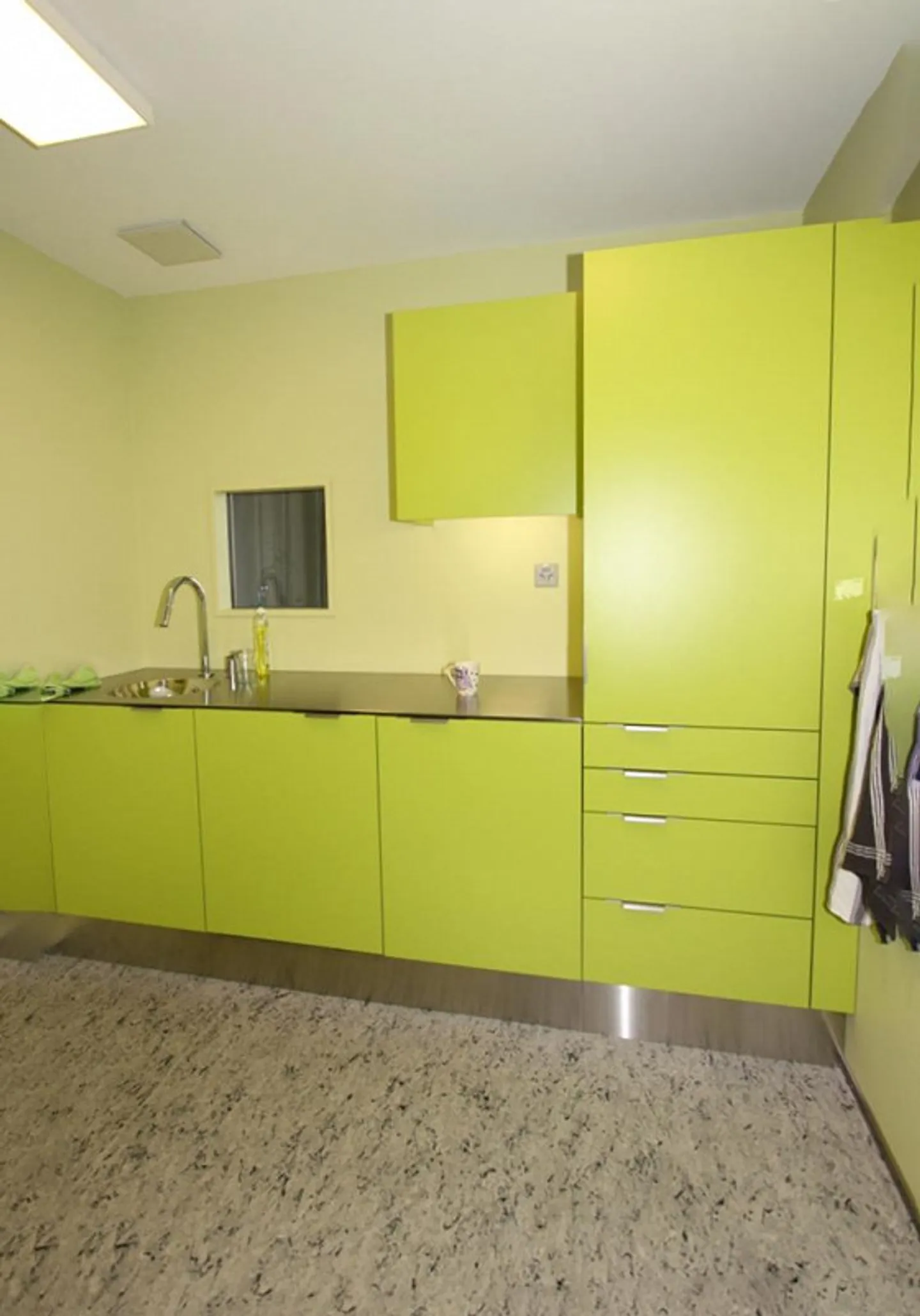 Pratique médicale moderne, entièrement équipée au centre-ville - Photo 9 sur 12