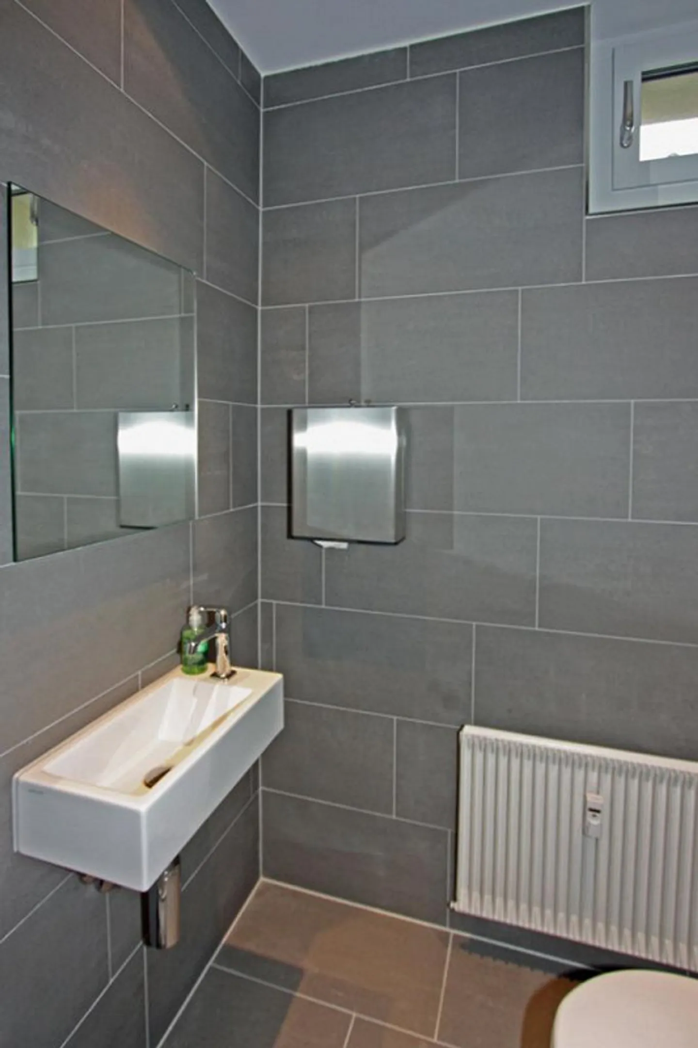 Pratique médicale moderne, entièrement équipée au centre-ville - Photo 11 sur 12