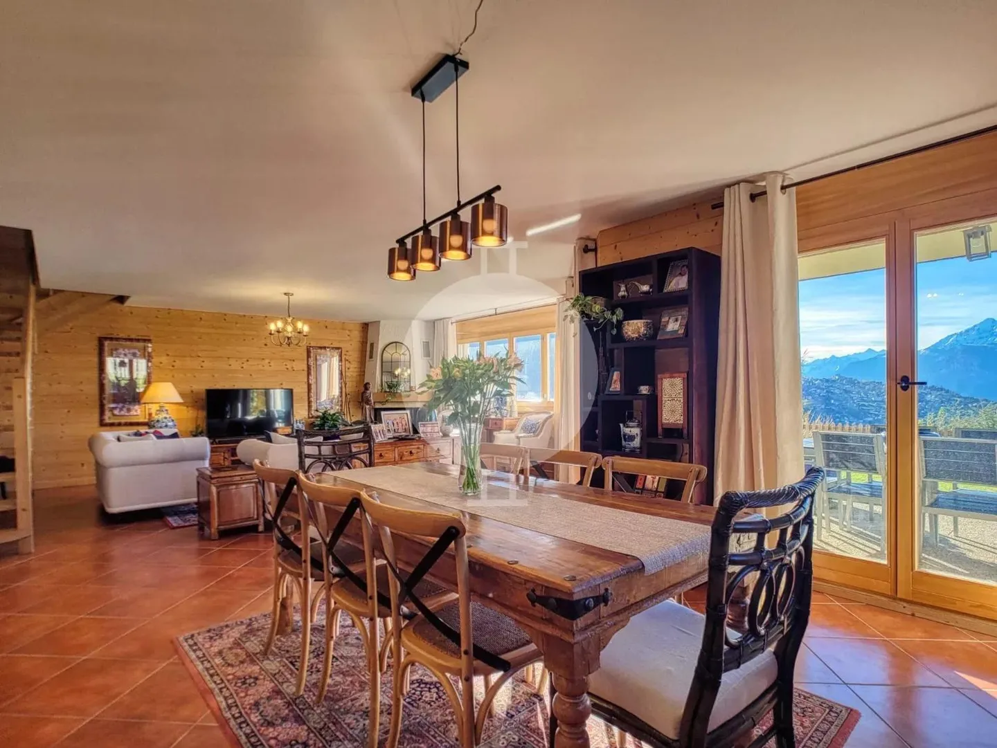 Magnificent 5.5-room apartment with high standards and large garden with panoramic mountain views - Photo 12 of 13