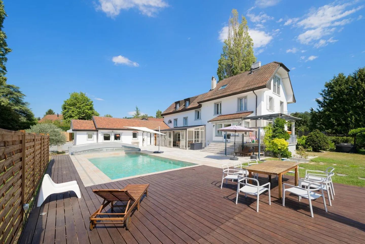 Superb renovated farmhouse with 6.5 rooms with care - Photo 1 of 3