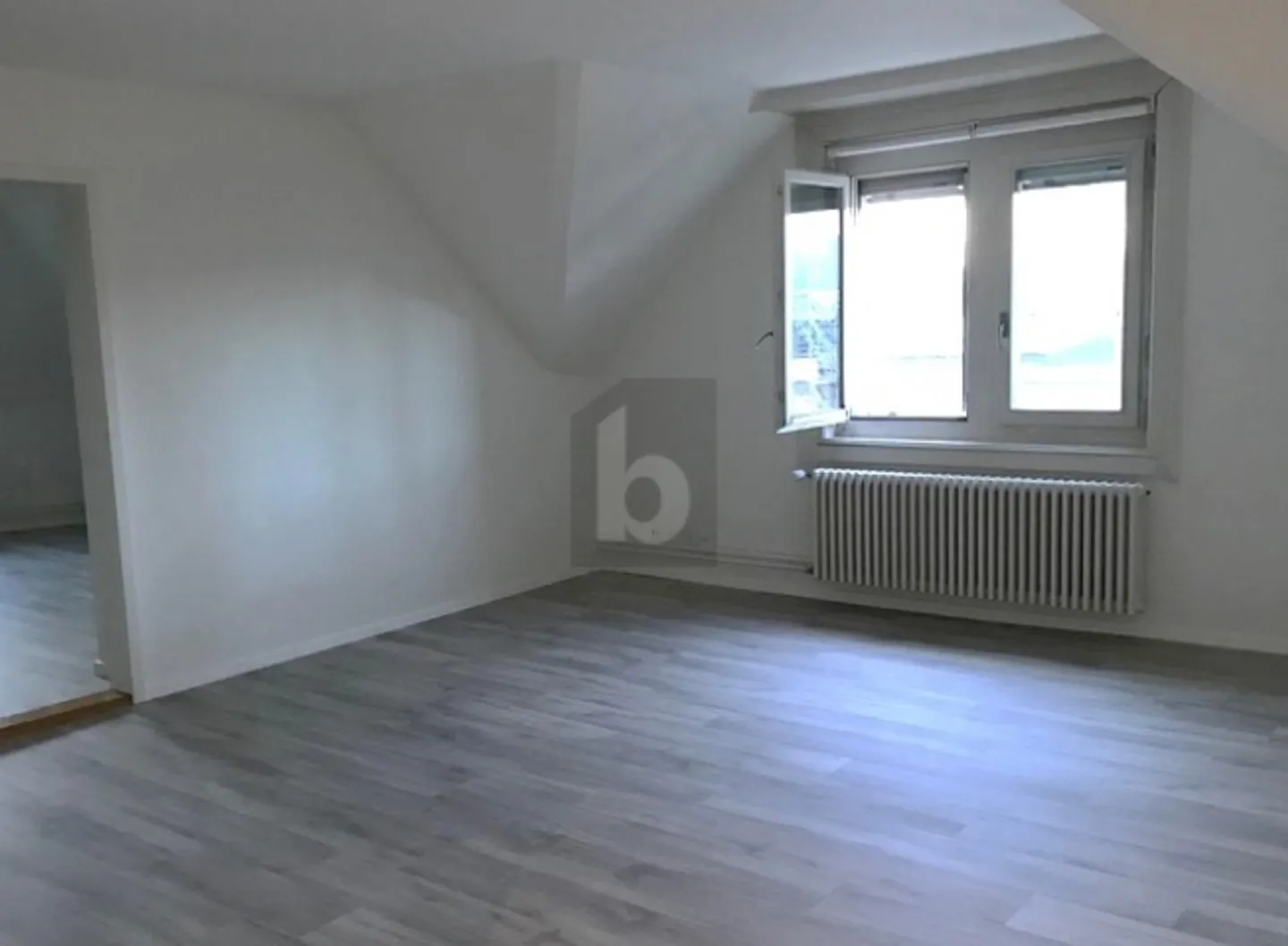 VIVRE ET TRAVAILLER AU CENTRE DE ZURICH - Photo 2 sur 6