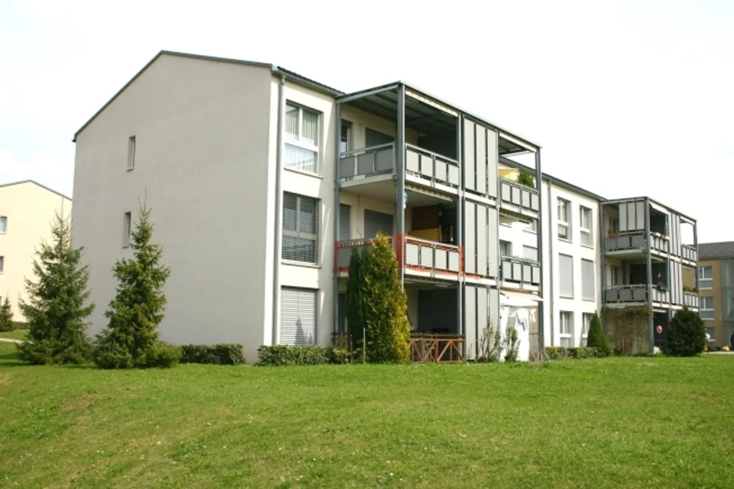 Appartamento 2.5 locali di 59 m² al piano terra con area giardino - Foto 2 di 8