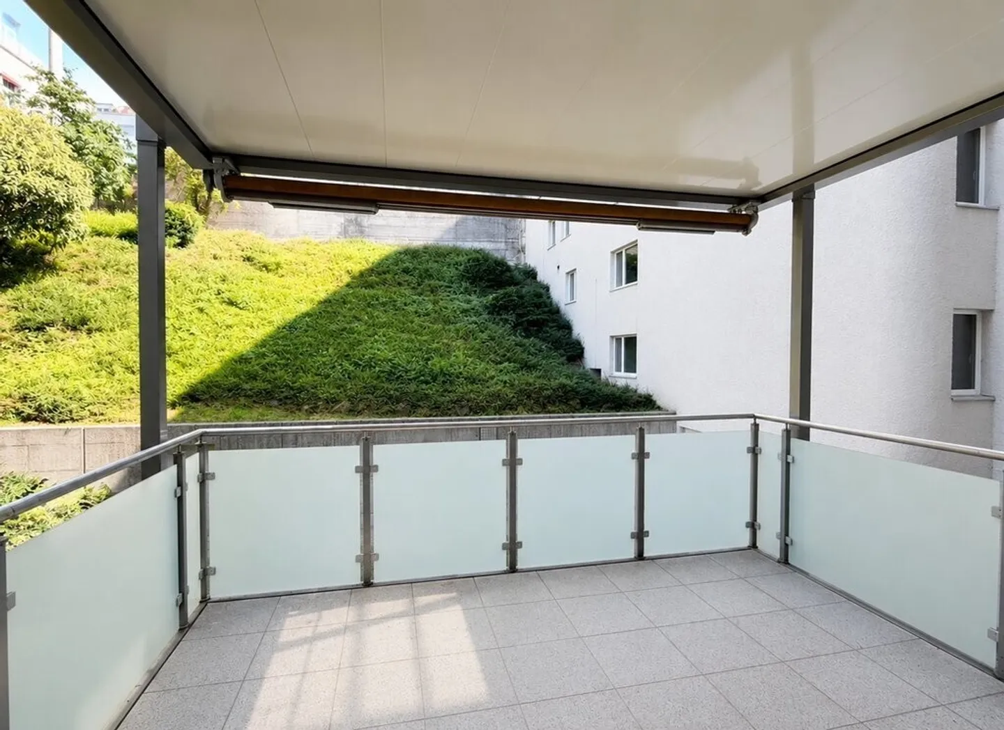 Appartement 2.5 pièces avec vue verte couverte - Photo 6 sur 8