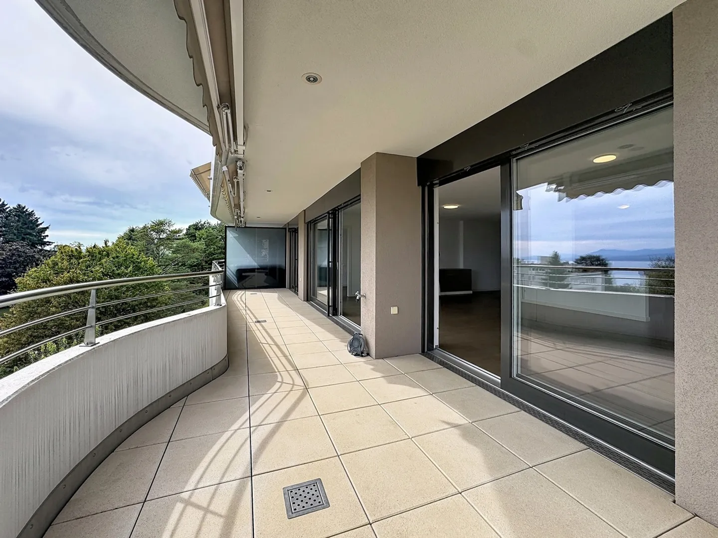 5,5-Zimmer-Wohnung mit Seeblick - Foto 3 von 13