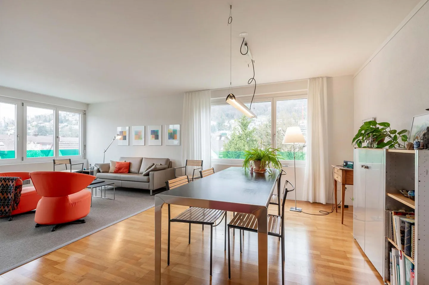 Bright apartment with high living quality in a central location - Photo 2 of 11