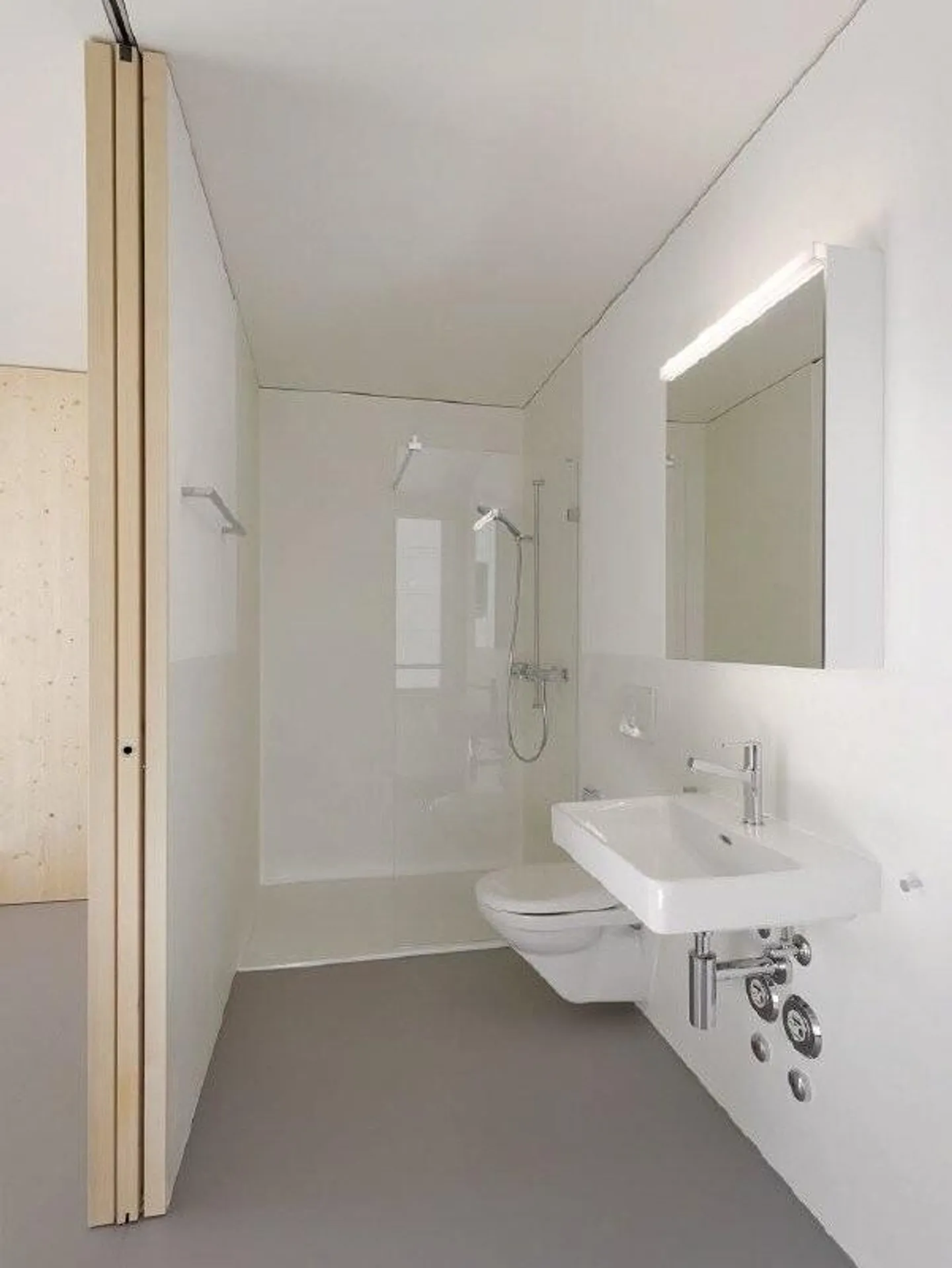 Luminoso e moderno in una posizione privilegiata - Foto 5 di 7