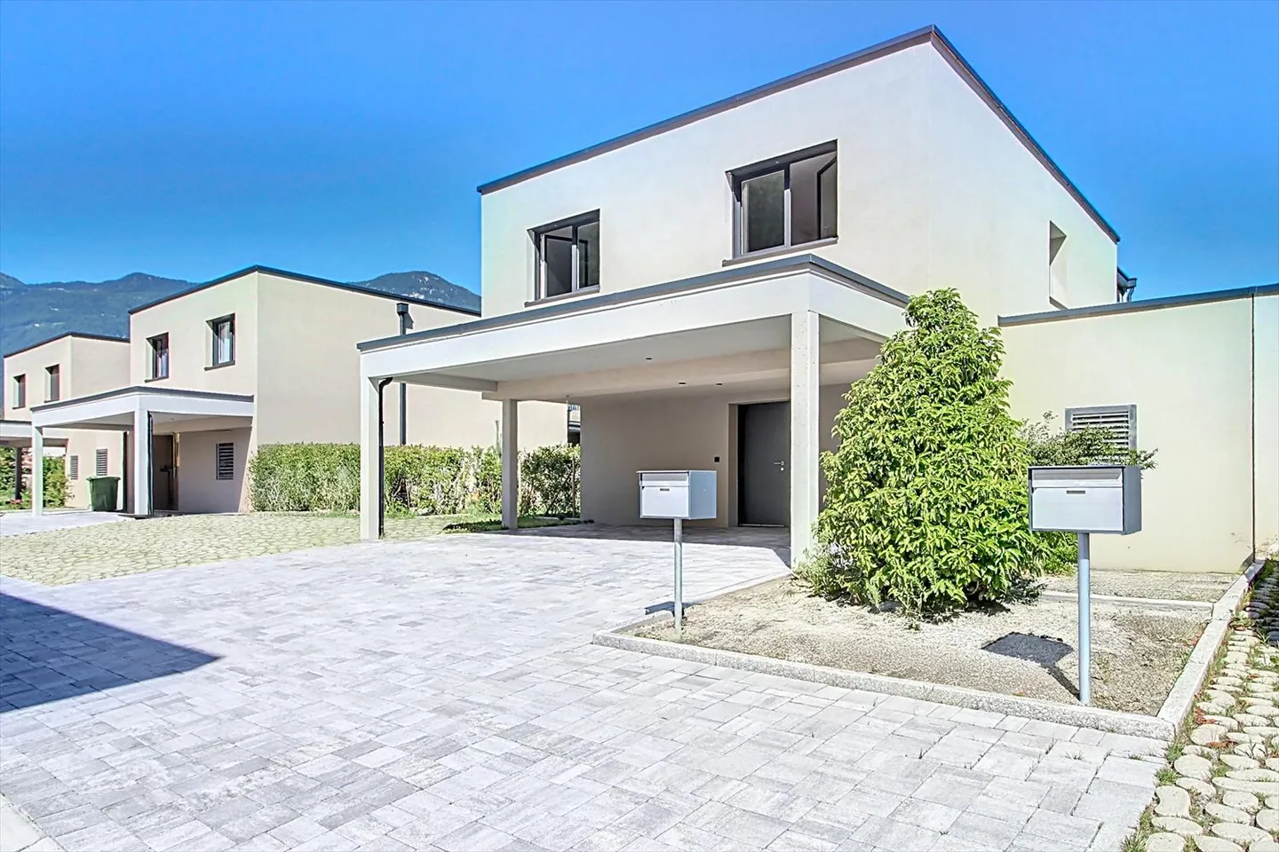 Villa 4.5 stanze - Foto 1 di 9