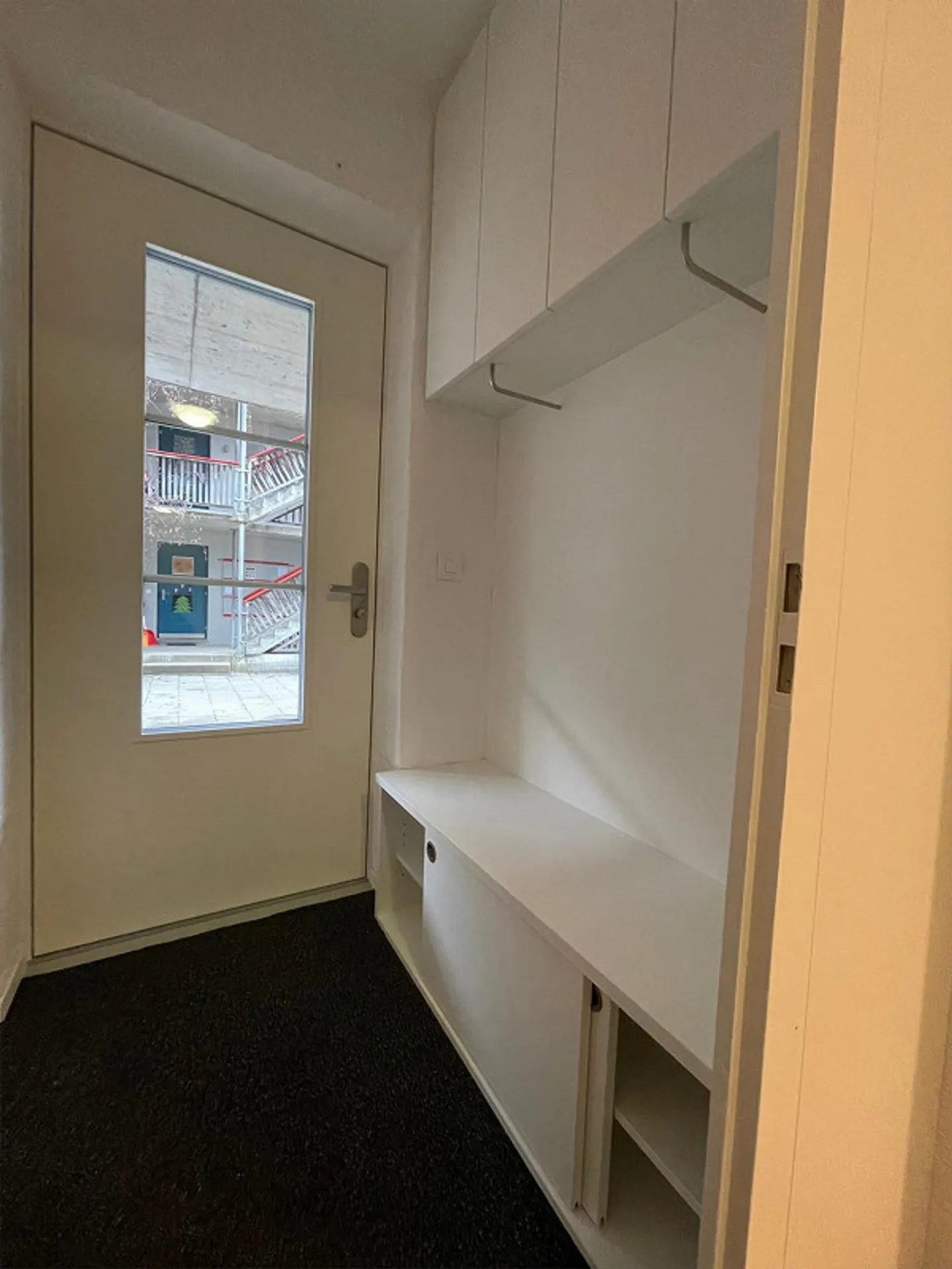 Appartamento familiare parzialmente ristrutturato nel quartiere Remishueb - Foto 6 di 15