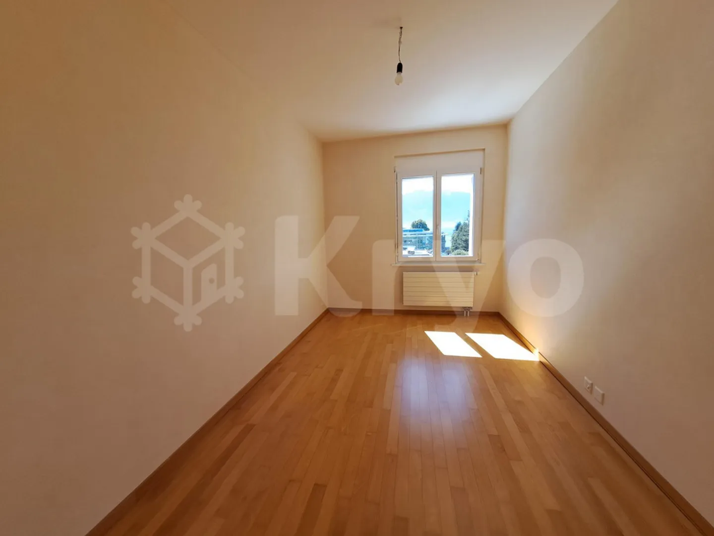 Appartement Charmant avec Vue sur le Lac - Photo 8 sur 9