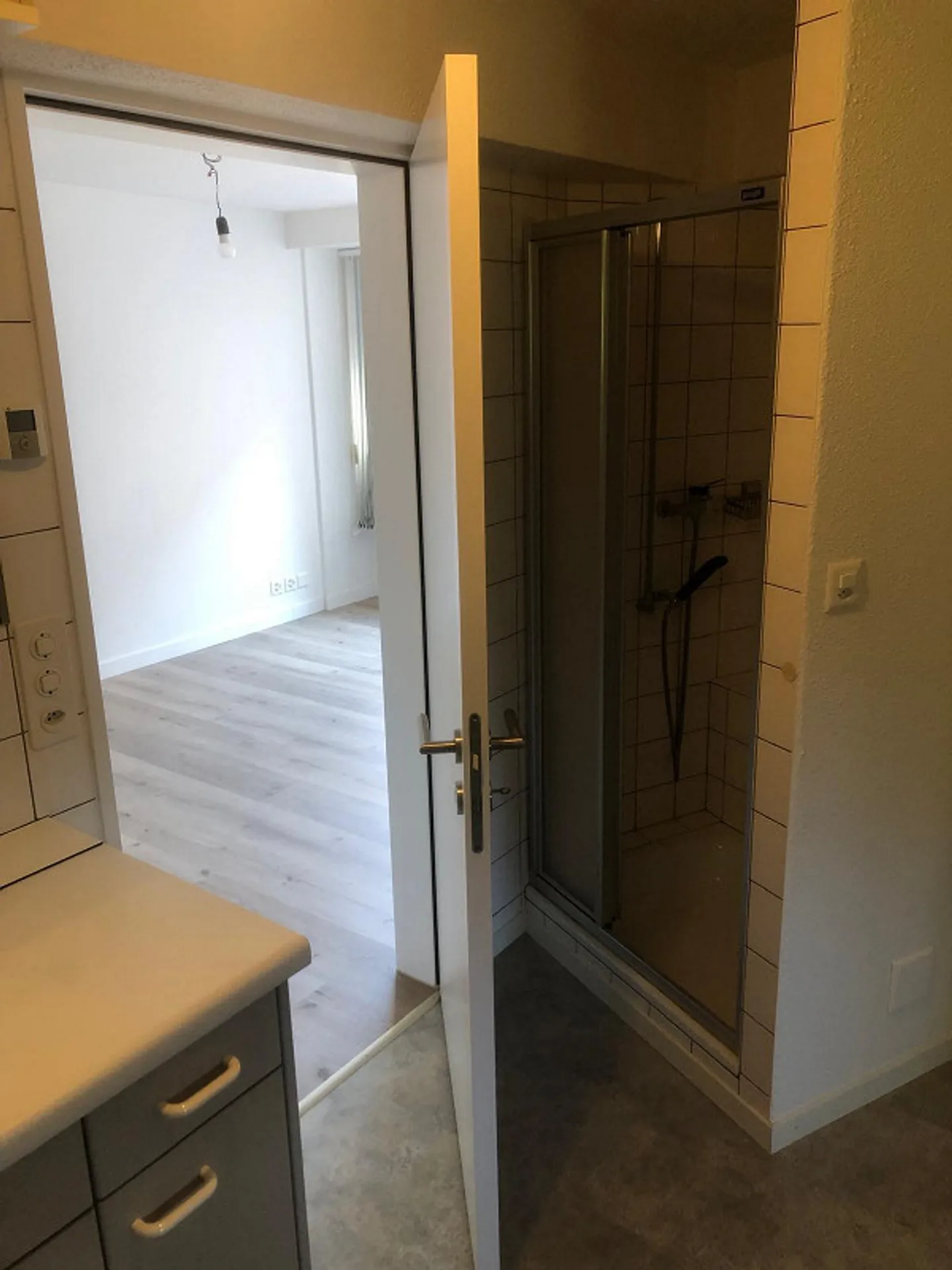 Büro / Atelier / Praxis / Gewerberäume - Foto 11 von 14